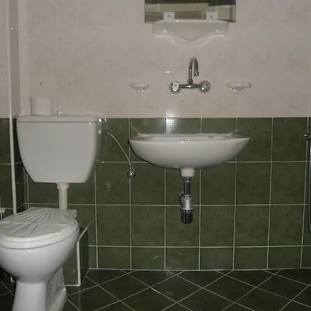 Hotel Of Bulgarian Academy Of Sciences 2*